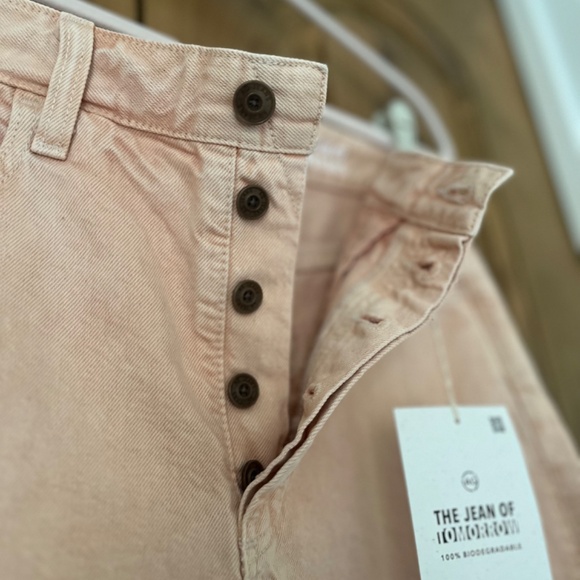 AG Alexxis Short High Rise Wedgie (botanical blossom—size 29) - Picture 5 of 5